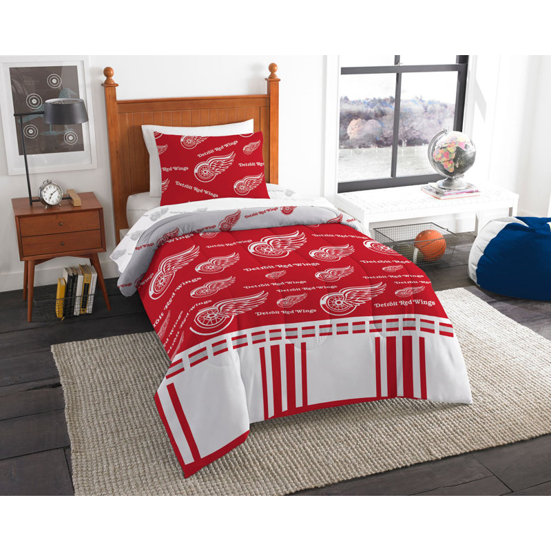 Modern & Contemporary Polyester Comforter, Twin Comforter + 3 Additional Pieces, Detroit Red Wings