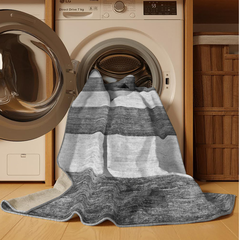 Tapis gris en chenille / polyester tissé à la machine Rauch, Rectangle 4 pi x 6 pi