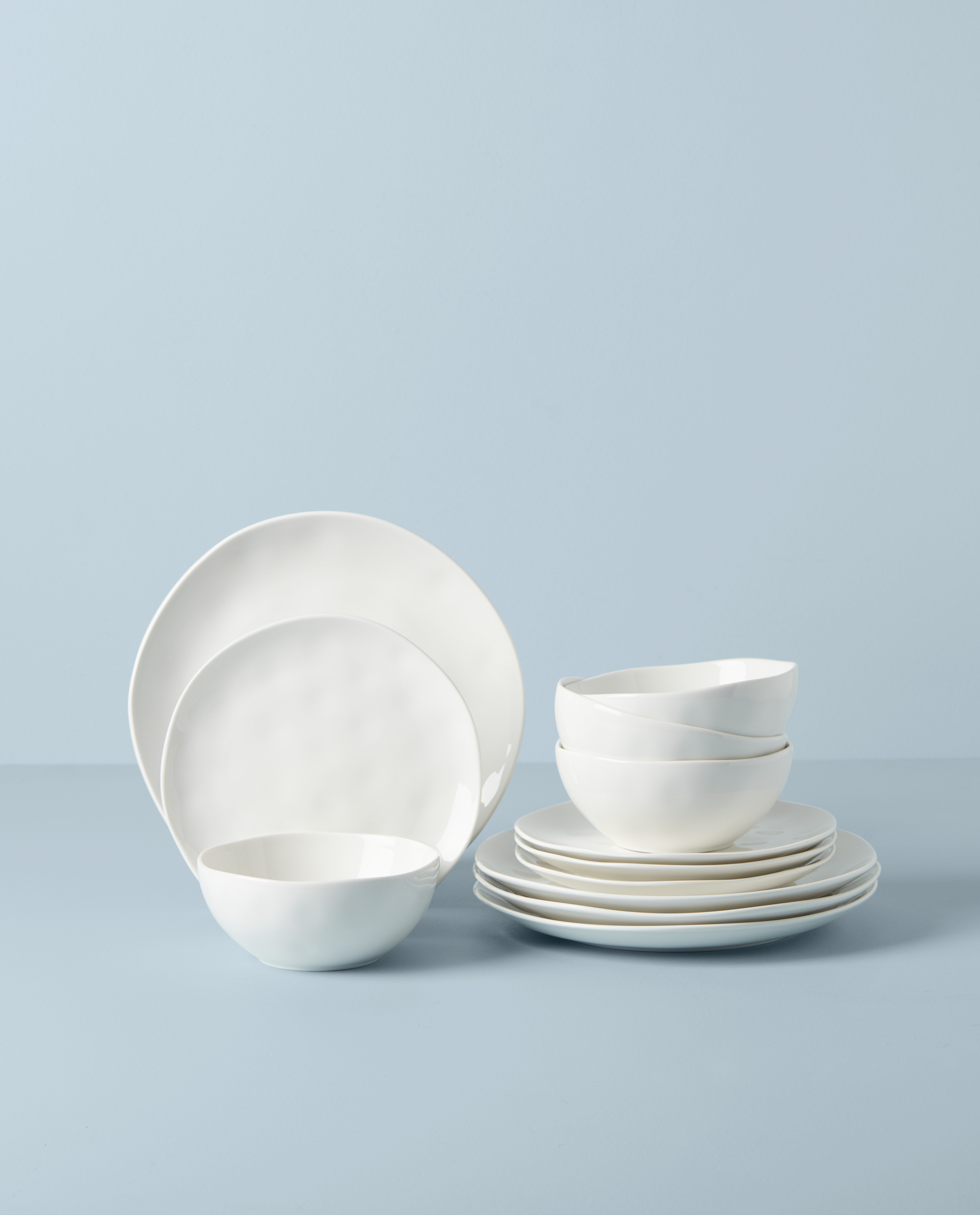 The bay shop dinnerware set