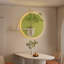 Décoration murale verte verte avec lumières DEL télécommandées-105373519