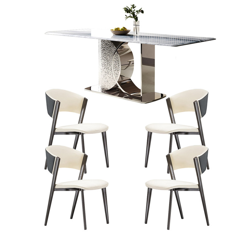 Ensemble repas pour quatre personnes, H 29,92 po x L 55,11 po x l 31,49 po