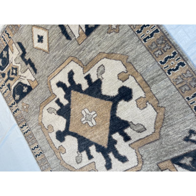 Oriental Area Rug in Ivory/Navy/Orange