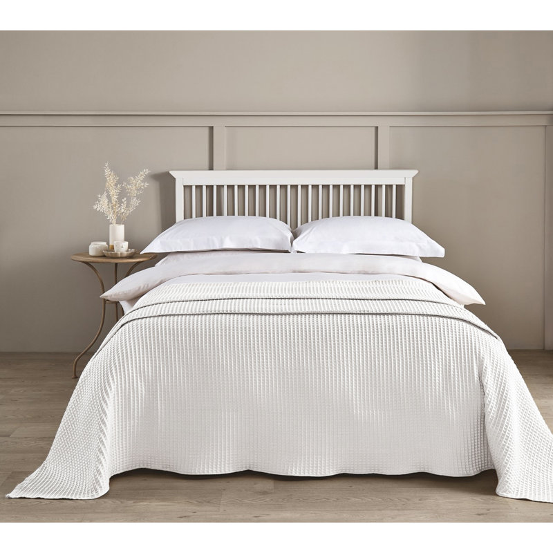 Hotel Waffle Blanket Bedspread, 225 x 250cm Bedspread, White