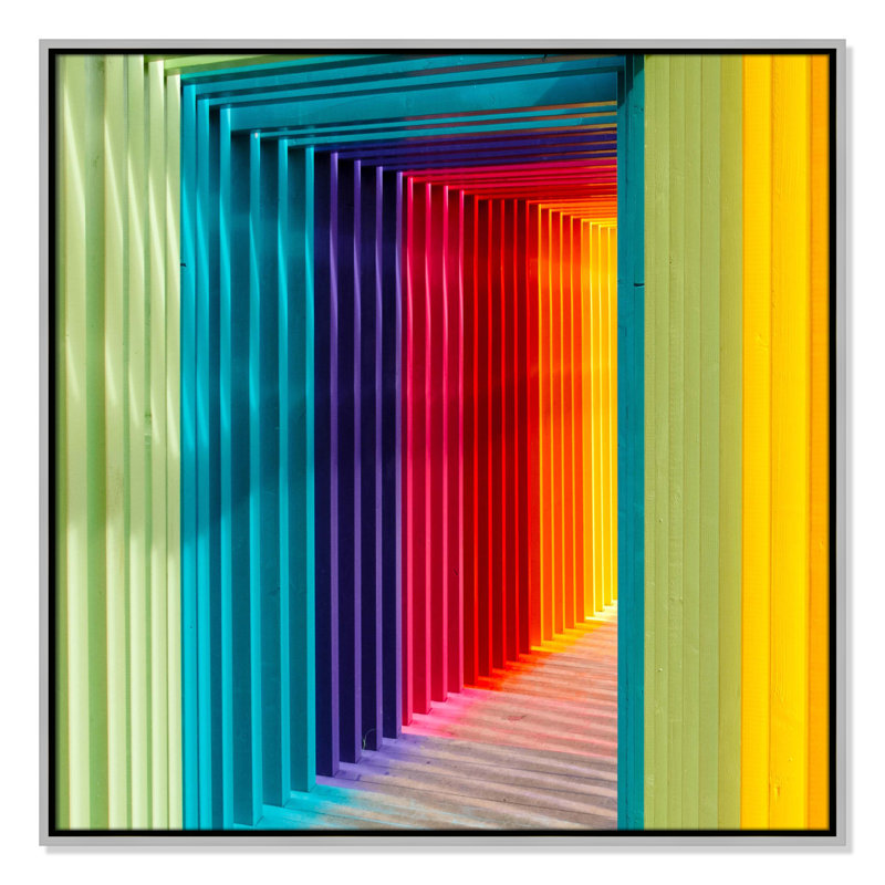 «Colorful Passage I» par Robert Katzki, Encadrement argenté, H 31,5 po x l 31,5 po x P 2 po