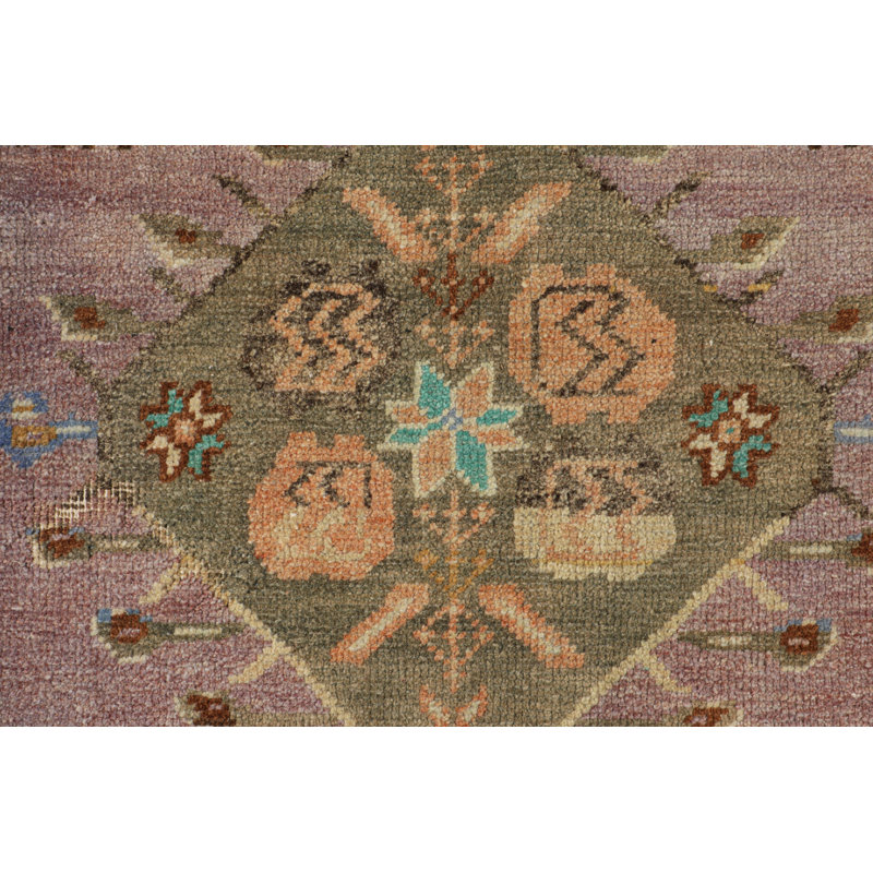 One-of-a-Kind 2'2" X 2'4" Area Rug