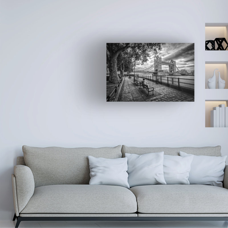 Contemporary, 32" W x 22" H