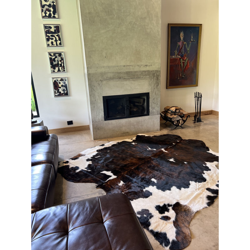 Aloysious GrandeurNormandy Tricolor Cowhide Area Rug