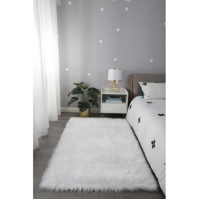 Tapis blanc en peau de mouton touffeté à la main, Rectangle 5 pi x 7 pi