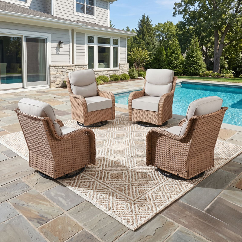Fauteuils de jardin pivotants à bascule en osier Deb avec coussins de 15 cm d'épaisseur, Beige, Yellow