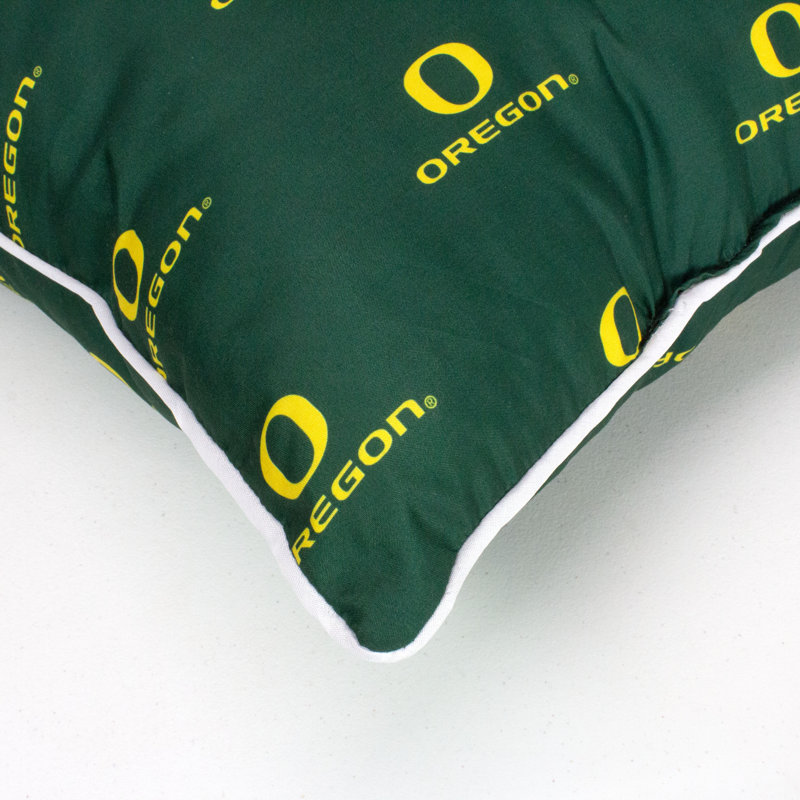 NCAA Square Pillow Cover & Insert, Oregon