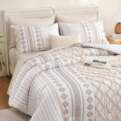 Tufted Boho Comforter Set Bed in A Bag,Shabby Chic Aztec Western Beige Bedding Tufted Decor King Size Bedding Comforter and Sheet Set,Farmhouse Luxury 7 Pieces Quilt Set for All Season