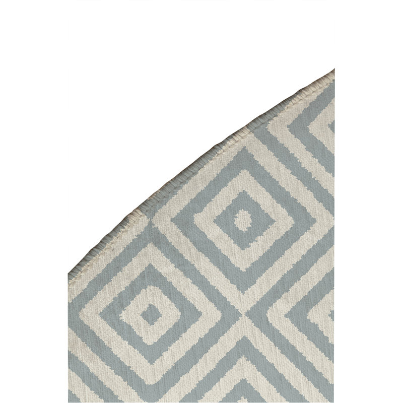 Ikat Eye Non-Slip Outdoor Rug, Round 5'