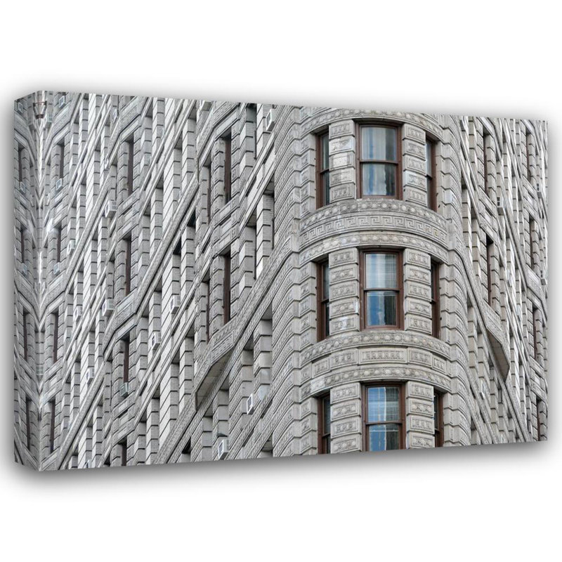 New York City Flatiron Building, H 28 po x l 37 po