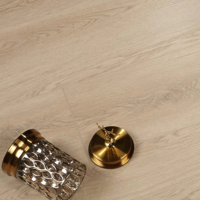Planches en vinyle SPC de l 9 po x L 60 po x 7 mm d'épaisseur (couche d'usure de 20 mil) par Golden State Flchers, Lincoln