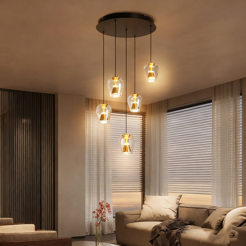 Lustre contemporain en verre 5 lumières avec accents en laiton et éclairage bidirectionnel Contemporary