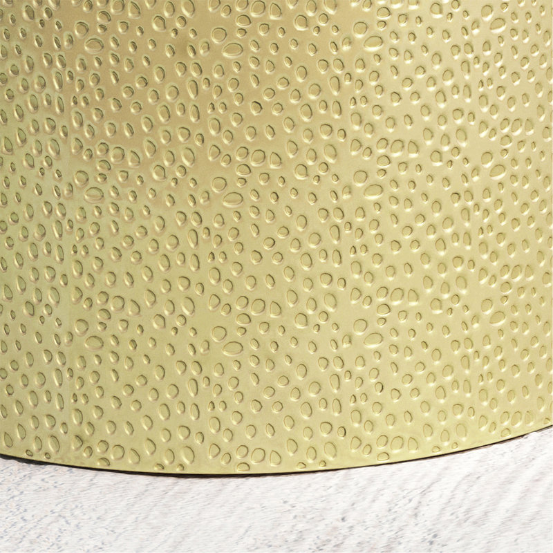 METAL SIDE TABLE, A VERSATILE AND STYLISH ADDITION TO ANY HOME DECOR