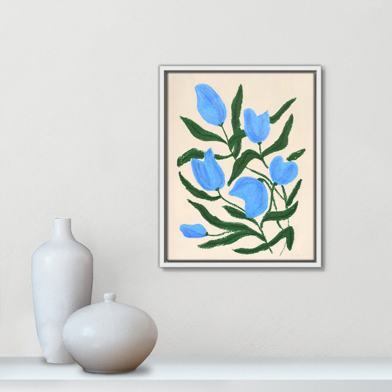 «Colette Blue Tulips Print» par Camilla Bergqvist, H 15,5 po x l 12,5 po, Blanc