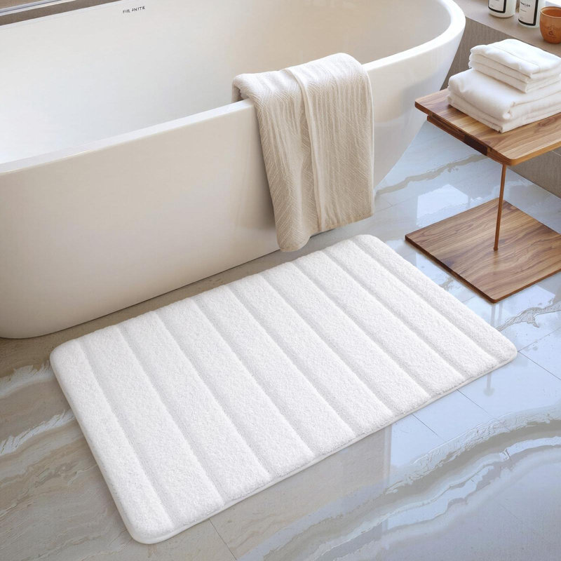 Tapis pour salle de bain Earley, Simple - l 24 po x L 43 po, Blanc