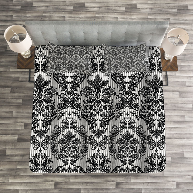 Adker Black/White Microfibre Bedspread Set, 220 x 264 cm