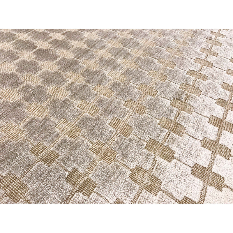 Geometric Area Rug in Gray/Tan, Rectangle 5'8" x 7'9"