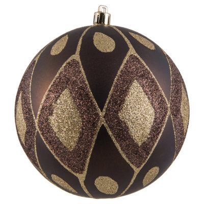 Balle mate de 4 po avec motif à paillettes de diamant. Ajoutez de la variété et de l'éclat à votre arrangement des Fêtes avec cet ornement mat qui présente un motif de paillettes. Comprend 4 pièces par sac. Fabriqué en plastique incassable. L'orn