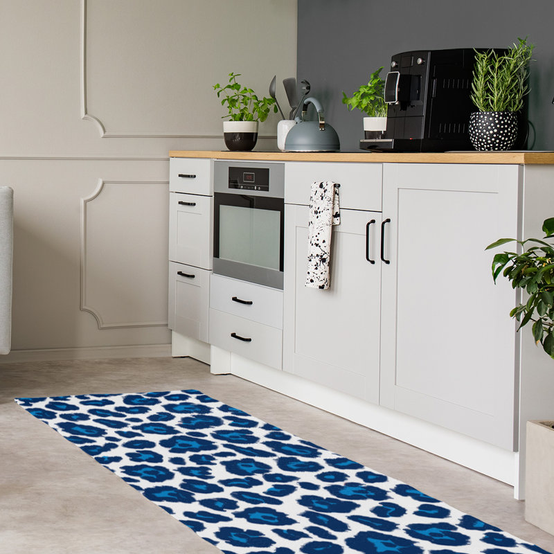 Animal Print Indoor Rug, Runner 2'6" x 8'
