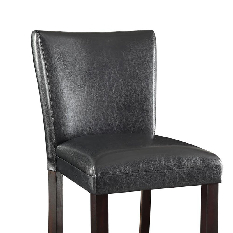 Tabouret de bar moderne Des tabourets de bar élégants et confortables pour un bar ou un îlot de cuisine moderne et accueillant.