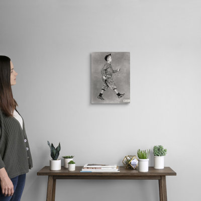 Portrait d'un garçon marchant sur toile