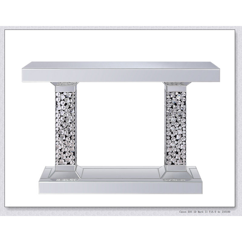 Console Lachina Glam Mirror & Faux Gems, parfaite pour ajouter du luxe et de l'éclat à n'importe quelle pièce