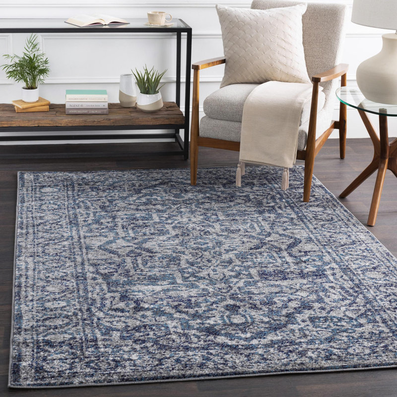 Tapis oriental bleu marine tissé au métier mécanique Ingrid, Rectangle 5 pi 3 po x 7 pi 3 po