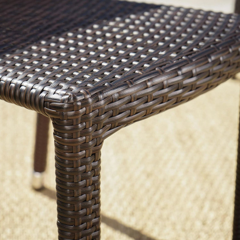 Fauteuil en rotin sans accoudoirs