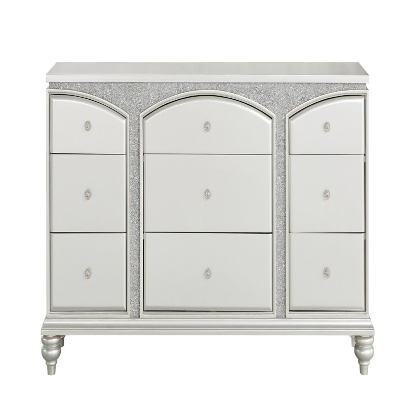 Commode à finition platine