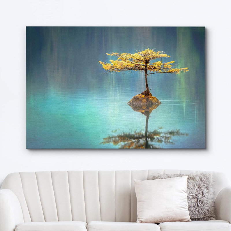 «Nature Landscape Peaceful Golden Lake At Sea With Reflection Nature Wilderness», reproduction sur toile