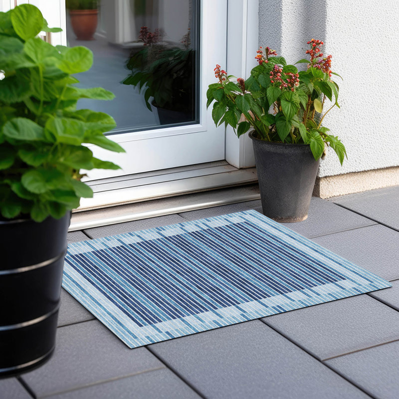 Tapis intérieur / extérieur lavable à la machine Christain ACN1407 Sky, Rectangle 1 pi 8 po x 2 pi 6 po