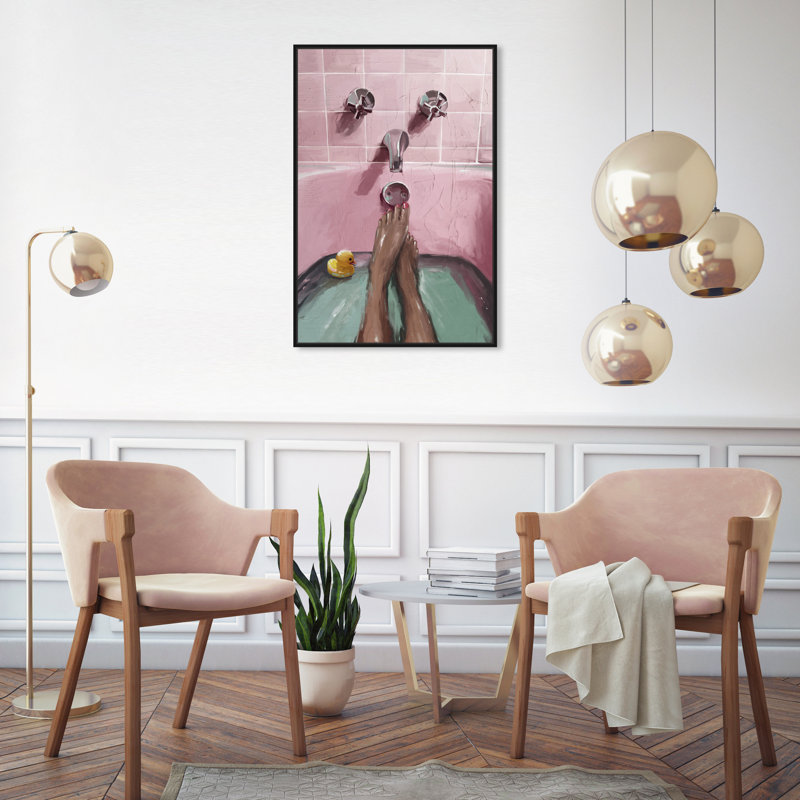 «Pink Bath Lounge», peinture sur toile à cadre flottant, Toile de bois noire, H 30 po x l 20 po