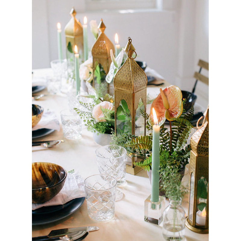 Lanterne carrée en bronze doré antique Bungalow Rose, porte-bougie à panneaux en verre transparent, lanterne décorative rétro pour table de salle à manger, mariage, fête, événement, mesure 3 po de diamètre * 16 po de hauteur