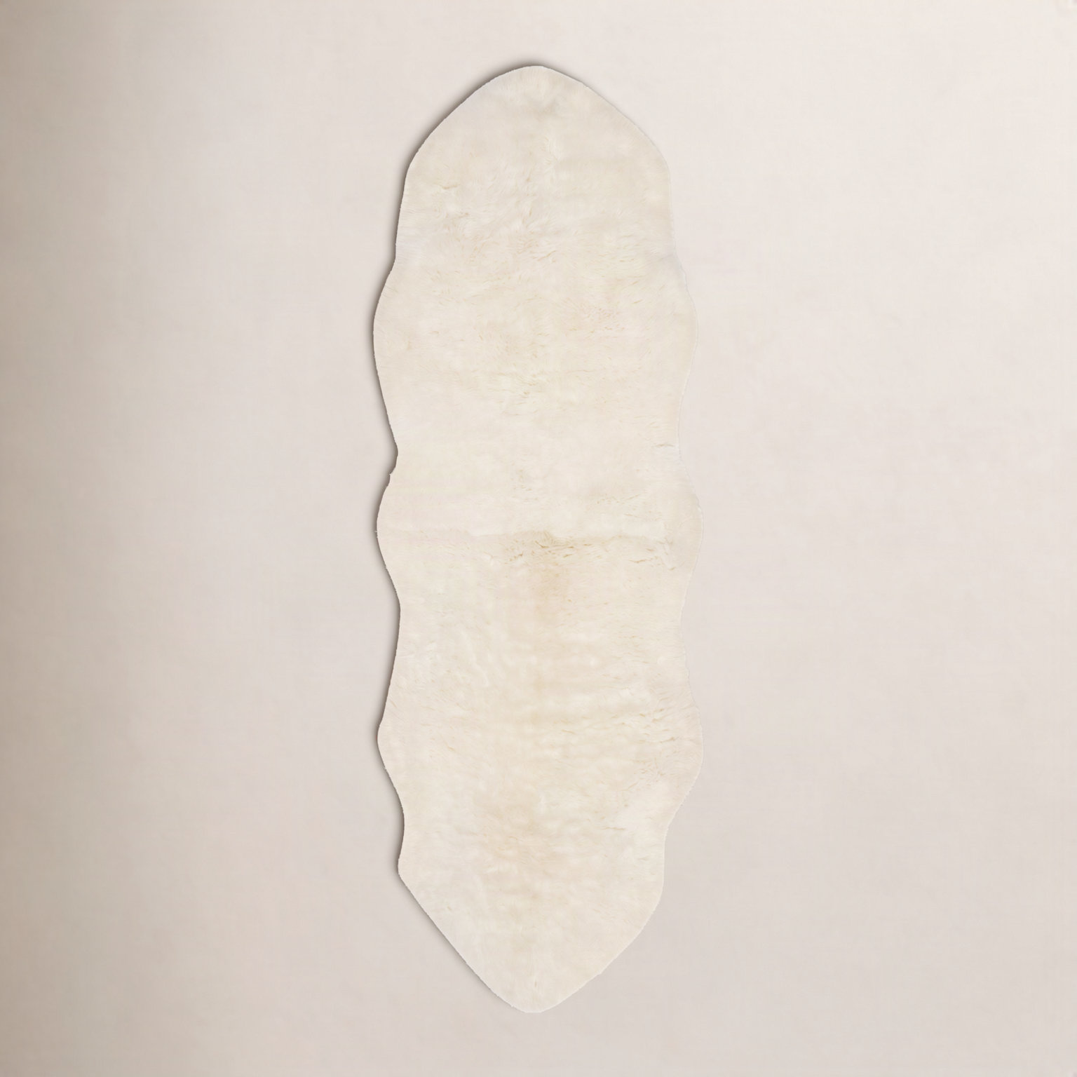 Mera White Handmade Sheepskin Rug, Runner 2' x 6'