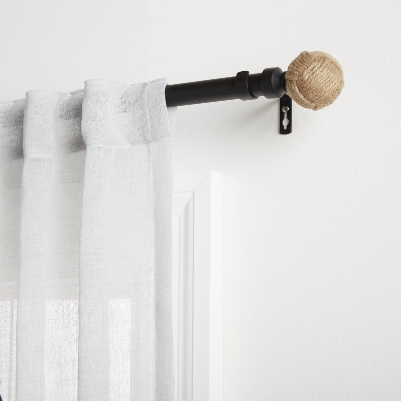 Ensemble de tringle à rideaux et de faîteaux coordonnés Tricia, 66 po à 120 po, Blanc mat