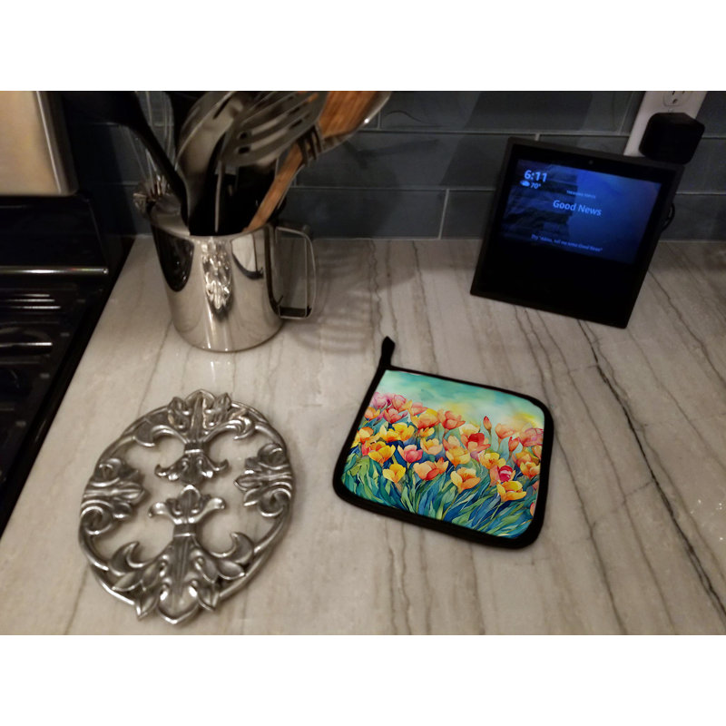 Caroline's Treasures Floral Polyester Potholder Set