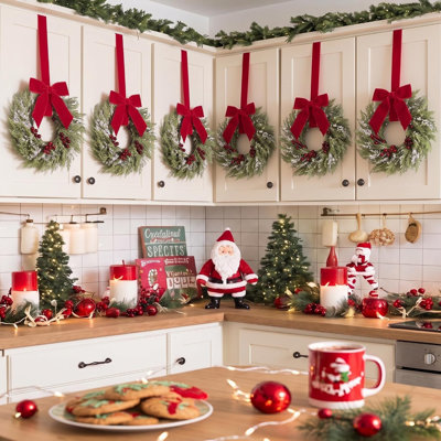 Ensemble de 6 mini couronnes de Noël de 38 cm (15 pouces) avec nœud long, pour décorer vos armoires de cuisine.