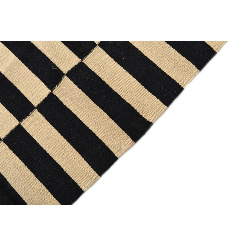 Tapis noir et blanc Ohlson