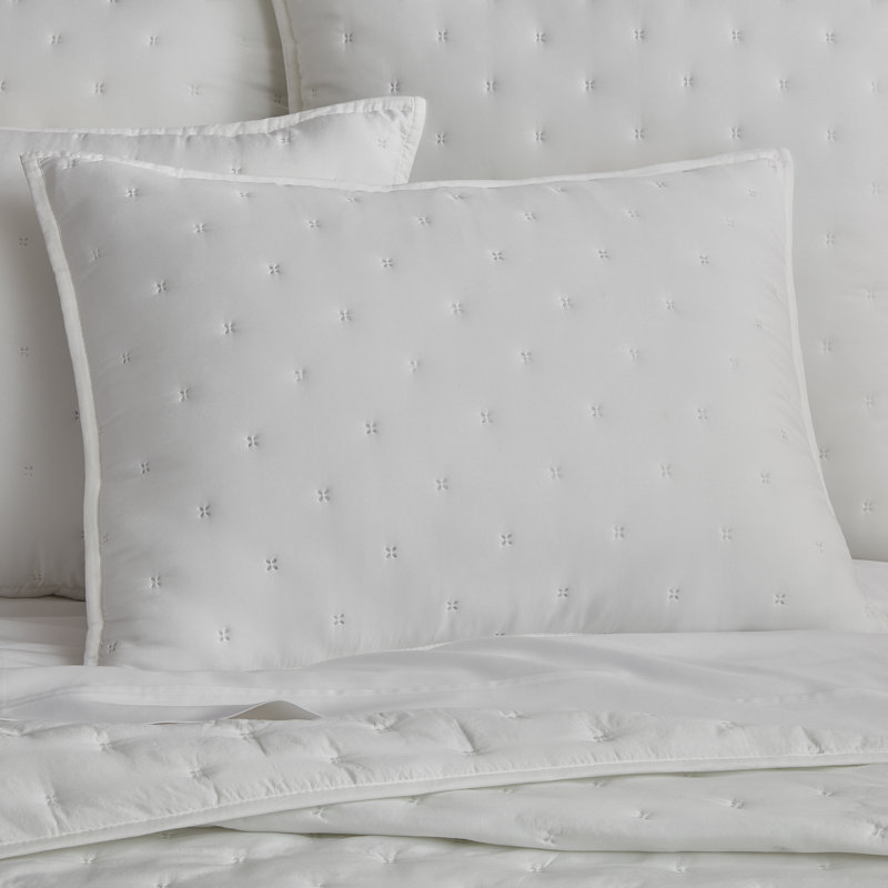 White Full Quilt Set with Geometric Pattern