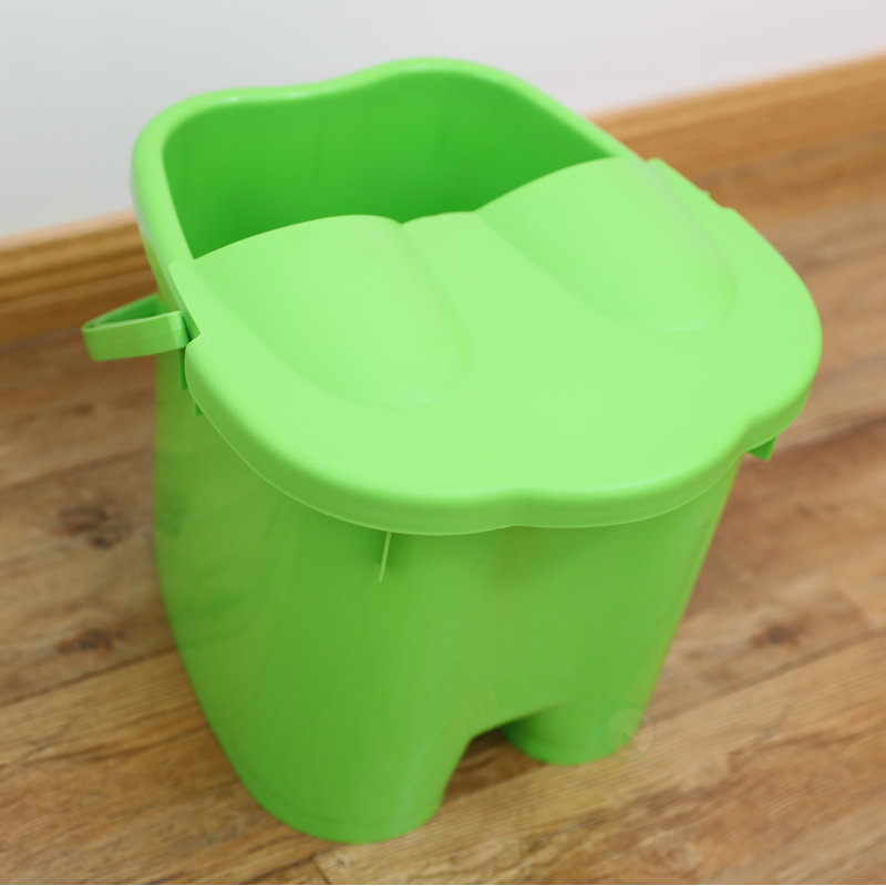 Basicwise Collapsible Foot Spa Bucket with Cover, Deep Soaking Basin for Pedicure, Portable Folding Massage Bath Tub, Compact Wash Container