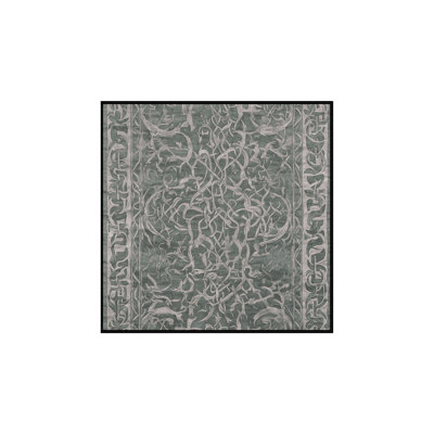Tapis gris soyeux et moelleux