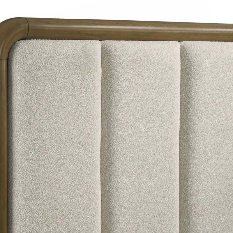 Grand lit tapissier Tully Nutmeg