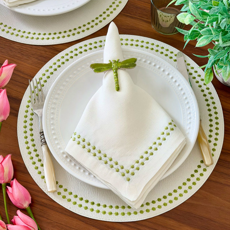 Pearls Vinyl Round Placemats, Antique White/Willow