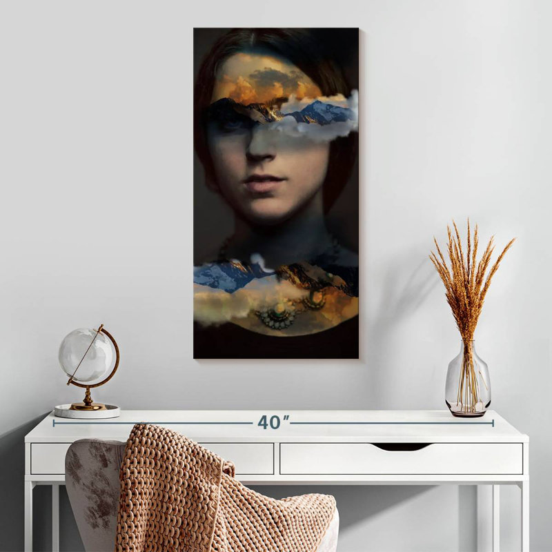 Portrait de femme dans la nature, H 30 po x l 15 po