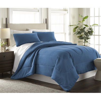 Micro Flannel® Reverse to Sherpa Comforter Set