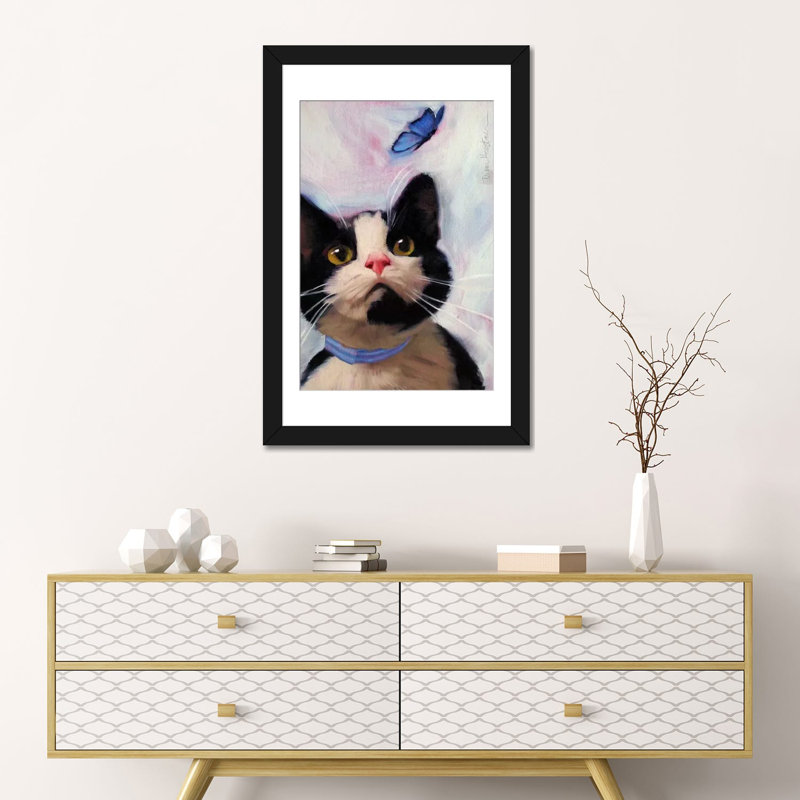 «Cat and Butterfly», reproduction sur toile tendue, H 24 po x l 16 po x P 1 po, Papier d'art encadré noir, Blanc
