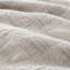 Housse de couette 3 pièces en coton (100 % coton) pour lit double/queen. Fermeture à rabat. Comprend 2 taies d'oreiller et des liens intérieurs. Dimensions : Housse et taies d'oreiller incluses. Fermeture à boutons.